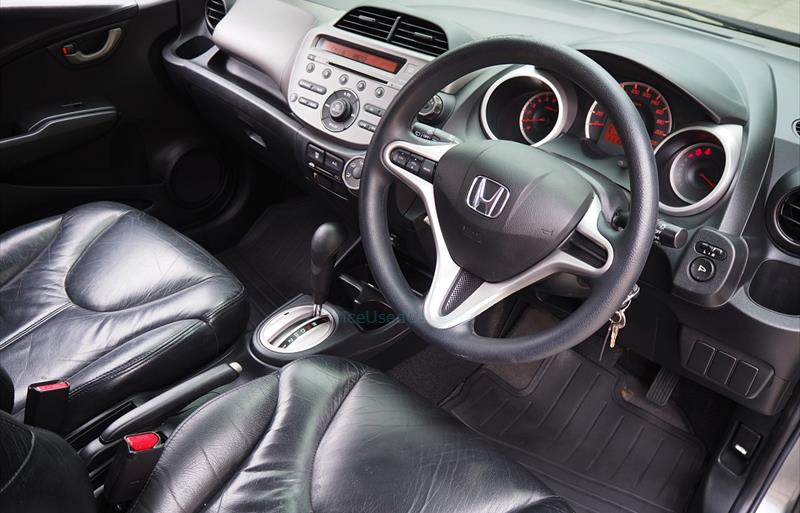 ขายรถเก๋งมือสอง-honda-ฮอนด้า-jazz-แจ๊ส-รถปี2013-รหัส71597-86f00aa2.JPG
