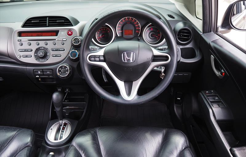 ขายรถเก๋งมือสอง-honda-ฮอนด้า-jazz-แจ๊ส-รถปี2013-รหัส71597-d0b33c9c.JPG