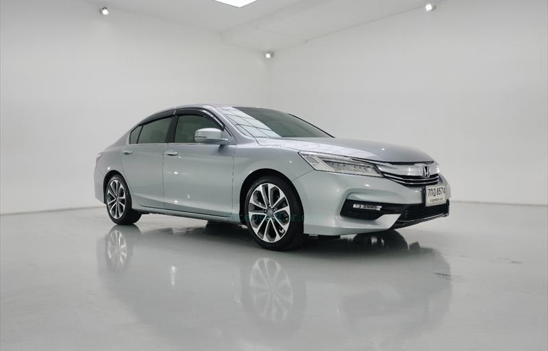 ขายรถเก๋งมือสอง-honda-ฮอนด้า-accord-แอคคอร์ด-รถปี2018-รหัส71601-621e80c7.jpg ขายรถเก๋งมือสอง-honda-ฮอนด้า-accord-แอคคอร์ด-รถปี2018-รหัส71601-621e80c7.jpg