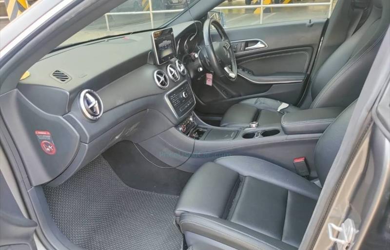 ขายรถเก๋งมือสอง-mercedes-benz-เมอร์เซเดสเบนซ์-cla200-รถปี2016-รหัส71606-e443d8f8.jpg ขายรถเก๋งมือสอง-mercedes-benz-เมอร์เซเดสเบนซ์-cla200-รถปี2016-รหัส71606-e443d8f8.jpg