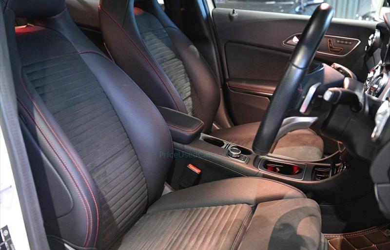 ขายรถเก๋งมือสอง-mercedes-benz-เมอร์เซเดสเบนซ์-gla250-รถปี2017-รหัส71607-1a81ece2.jpg ขายรถเก๋งมือสอง-mercedes-benz-เมอร์เซเดสเบนซ์-gla250-รถปี2017-รหัส71607-1a81ece2.jpg
