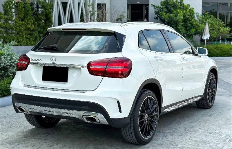 ขายรถเก๋งมือสอง-mercedes-benz-เมอร์เซเดสเบนซ์-gla250-รถปี2018-รหัส71608-7b10bdf7.jpg ขายรถเก๋งมือสอง-mercedes-benz-เมอร์เซเดสเบนซ์-gla250-รถปี2018-รหัส71608-7b10bdf7.jpg