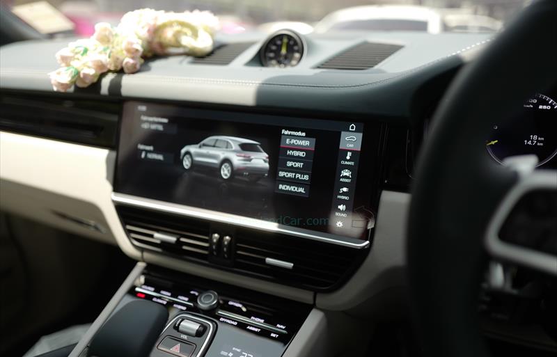 ขายรถ-suv-มือสอง-porsche-ปอร์เช่-cayenne-รถปี2019-รหัส71610-c12f56a3.jpg ขายรถ-suv-มือสอง-porsche-ปอร์เช่-cayenne-รถปี2019-รหัส71610-c12f56a3.jpg