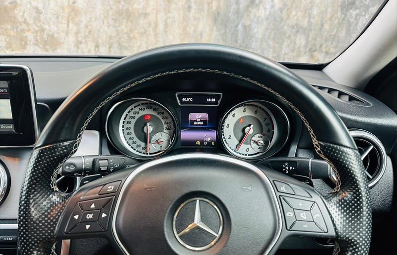 ขายรถเก๋งมือสอง-mercedes-benz-เมอร์เซเดสเบนซ์-gla200-รถปี2016-รหัส71611-101912ee.jpg ขายรถเก๋งมือสอง-mercedes-benz-เมอร์เซเดสเบนซ์-gla200-รถปี2016-รหัส71611-101912ee.jpg