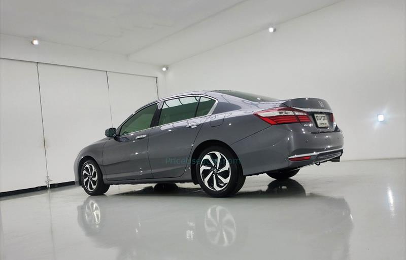 ขายรถเก๋งมือสอง-honda-ฮอนด้า-accord-แอคคอร์ด-รถปี2017-รหัส71612-03c9ffa0.jpg ขายรถเก๋งมือสอง-honda-ฮอนด้า-accord-แอคคอร์ด-รถปี2017-รหัส71612-03c9ffa0.jpg