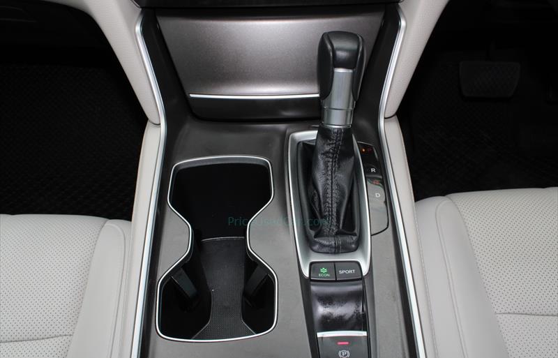 ขายรถเก๋งมือสอง-honda-ฮอนด้า-accord-แอคคอร์ด-รถปี2019-รหัส71616-3ade5c45.jpg ขายรถเก๋งมือสอง-honda-ฮอนด้า-accord-แอคคอร์ด-รถปี2019-รหัส71616-3ade5c45.jpg