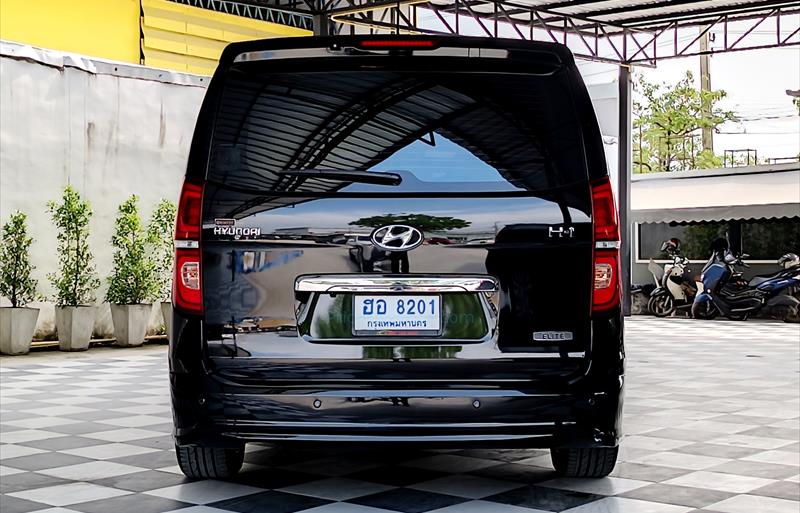 ขายรถตู้มือสอง hyundai h-1 รถปี2018 รหัส 71630 รูปที่4
