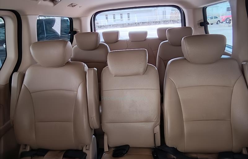 ขายรถตู้มือสอง hyundai h-1 รถปี2018 รหัส 71630 รูปที่8