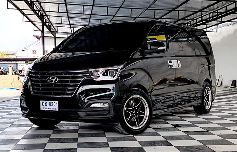 ขายรถตู้มือสอง hyundai h-1 รถปี2018 รหัส 71630 รูปที่1