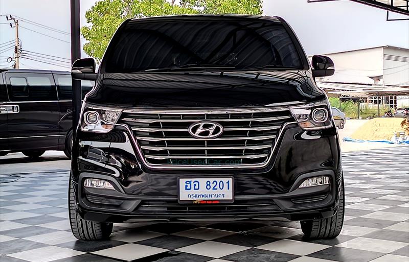 ขายรถตู้มือสอง hyundai h-1 รถปี2018 รหัส 71630 รูปที่2