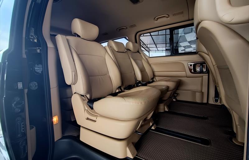 ขายรถตู้มือสอง hyundai h-1 รถปี2018 รหัส 71630 รูปที่6