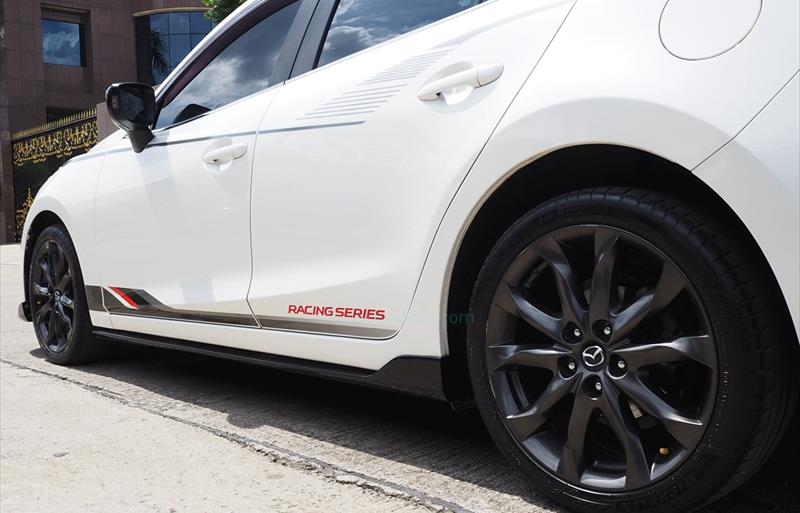 ขายรถเก๋งมือสอง-mazda-มาสด้า-3-สาม-รถปี2015-รหัส71632-017ed118.JPG
