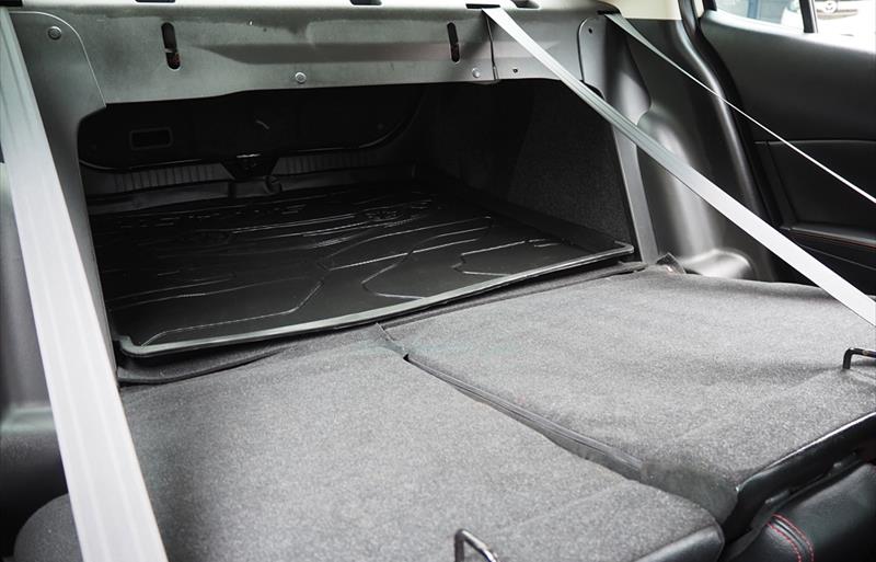 ขายรถเก๋งมือสอง-mazda-มาสด้า-3-สาม-รถปี2015-รหัส71632-0f52475f.JPG