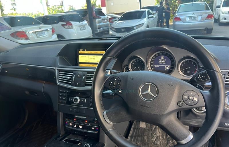 ขายรถเก๋งมือสอง-mercedes-benz-เมอร์เซเดสเบนซ์-e300-อีสามศูนย์ศูนย์-รถปี2010-รหัส71671-5935e145.jpg ขายรถเก๋งมือสอง-mercedes-benz-เมอร์เซเดสเบนซ์-e300-อีสามศูนย์ศูนย์-รถปี2010-รหัส71671-5935e145.jpg