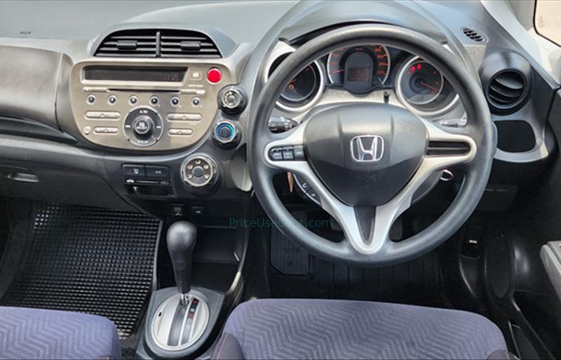 ขายรถเก๋งมือสอง honda jazz รถปี2009 รหัส 71684 รูปที่5
