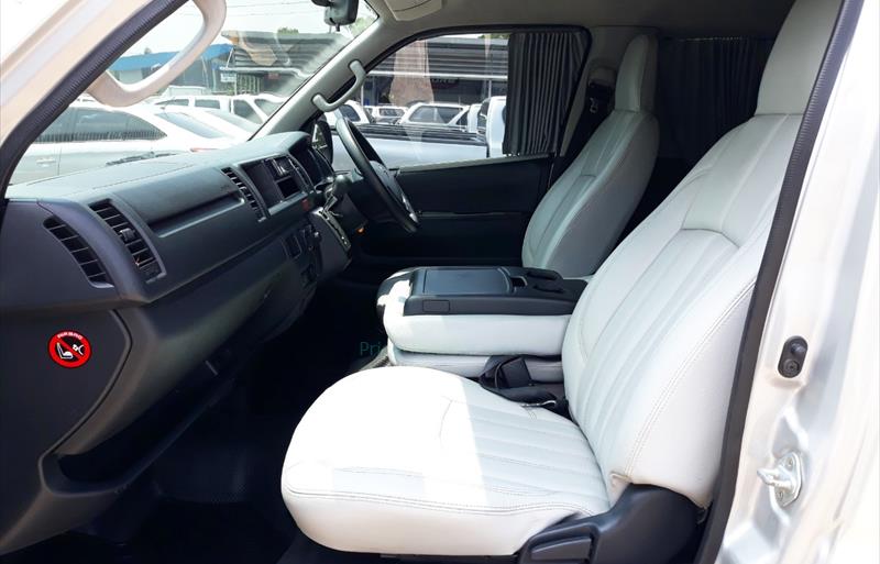 ขายรถตู้มือสอง-toyota-โตโยต้า-commuter-คอมมิวเตอร์-รถปี2016-รหัส71707-75f1a91f.jpg ขายรถตู้มือสอง-toyota-โตโยต้า-commuter-คอมมิวเตอร์-รถปี2016-รหัส71707-75f1a91f.jpg
