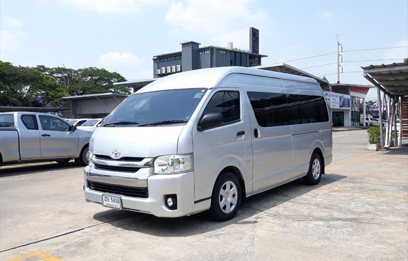 รถตู้มือสอง TOYOTA COMMUTER รถปี 2016