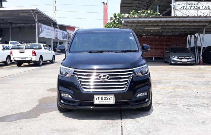 ขายรถตู้มือสอง hyundai grand-starex รถปี2018 รหัส 71711 รูปที่2