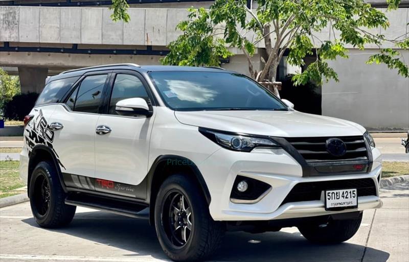 รถ SUV มือสอง  TOYOTA FORTUNER 2.8 TRD Sportivo 4WD รถปี2016