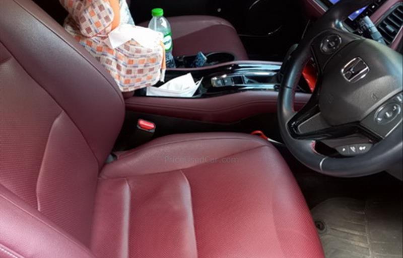 ขายรถ-suv-มือสอง-honda-ฮอนด้า-hr-v-เอชอาร์วี-รถปี2020-รหัส71731-2729cde3.jpg ขายรถ-suv-มือสอง-honda-ฮอนด้า-hr-v-เอชอาร์วี-รถปี2020-รหัส71731-2729cde3.jpg