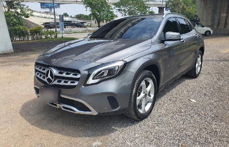 รถเก๋งมือสอง  MERCEDES BENZ GLA200 รถปี2020