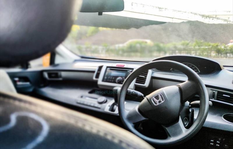 ขายรถเก๋งมือสอง honda freed รถปี2013 รหัส 71791 รูปที่8