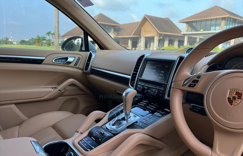 ขายรถ-suv-มือสอง-porsche-ปอร์เช่-cayenne-รถปี2013-รหัส71815-64d8506d.jpg ขายรถ-suv-มือสอง-porsche-ปอร์เช่-cayenne-รถปี2013-รหัส71815-64d8506d.jpg