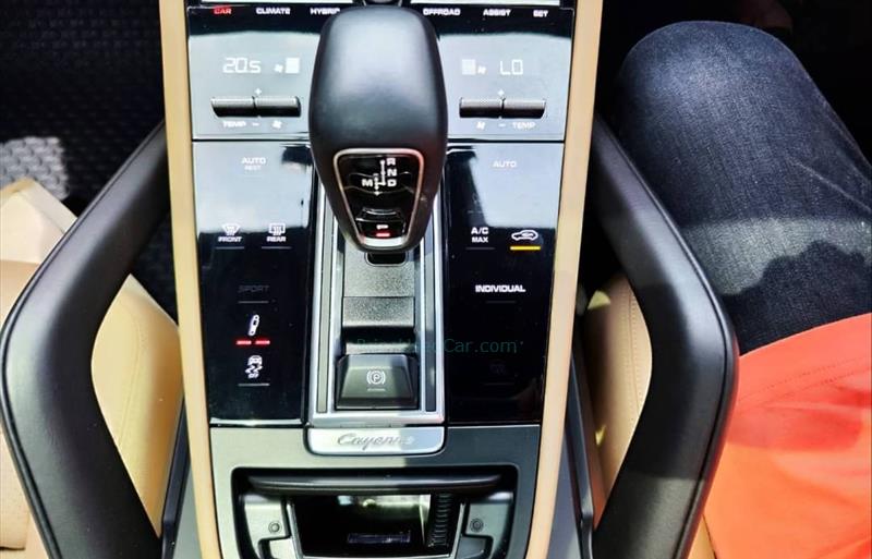 ขายรถ-suv-มือสอง-porsche-ปอร์เช่-cayenne-รถปี2022-รหัส71827-b0e4f48e.jpeg ขายรถ-suv-มือสอง-porsche-ปอร์เช่-cayenne-รถปี2022-รหัส71827-b0e4f48e.jpeg