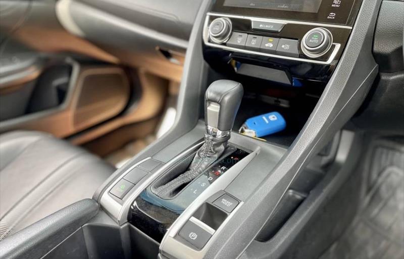 ขายรถเก๋งมือสอง honda civic รถปี2016 รหัส 71836 รูปที่8