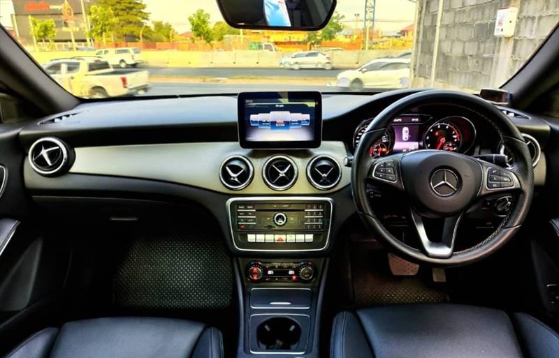 ขายรถเก๋งมือสอง-mercedes-benz-เมอร์เซเดสเบนซ์-cla200-รถปี2017-รหัส71852-3c554939.jpeg ขายรถเก๋งมือสอง-mercedes-benz-เมอร์เซเดสเบนซ์-cla200-รถปี2017-รหัส71852-3c554939.jpeg