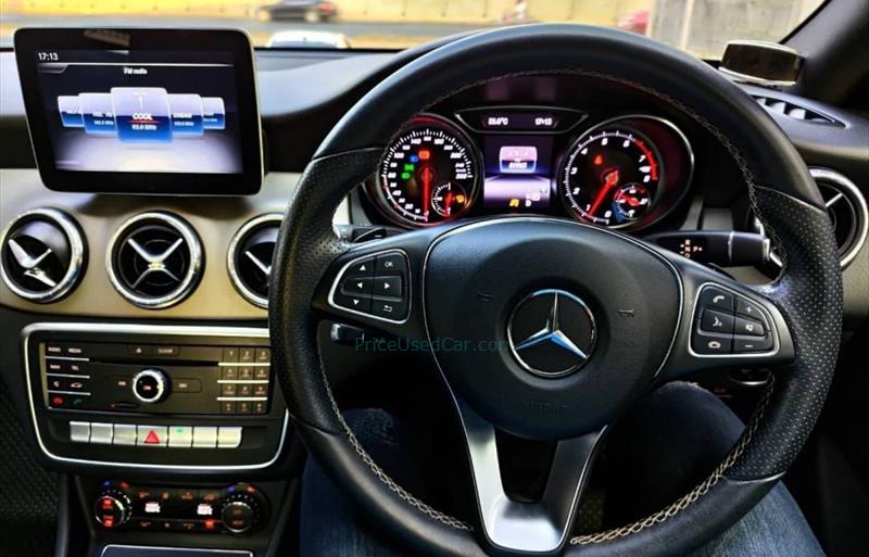 ขายรถเก๋งมือสอง mercedes-benz cla200 รถปี2017 รหัส 71852 รูปที่4