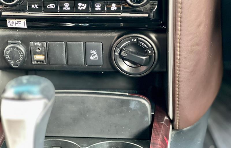 ขายรถอเนกประสงค์มือสอง toyota fortuner รถปี2018 รหัส 71865 รูปที่11