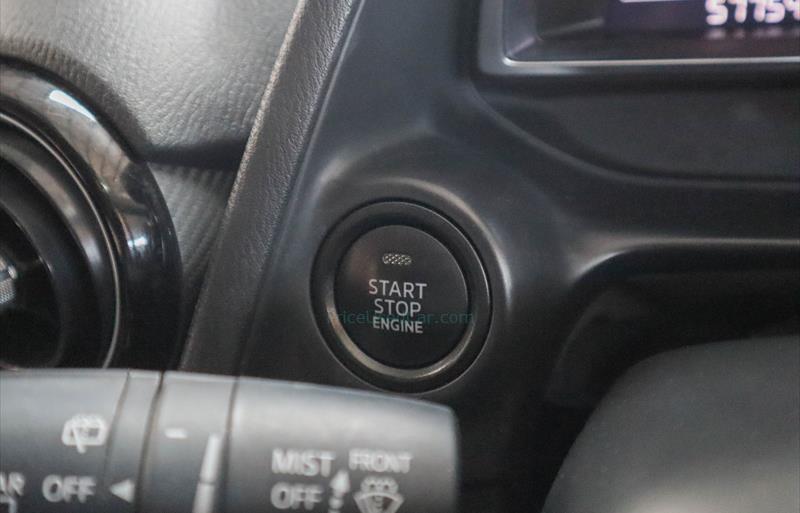 ขายรถเก๋งมือสอง-mazda-มาสด้า-2-สอง-รถปี2019-รหัส71900-0bdf1697.jpg ขายรถเก๋งมือสอง-mazda-มาสด้า-2-สอง-รถปี2019-รหัส71900-0bdf1697.jpg