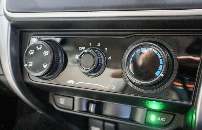 ขายรถเก๋งมือสอง-honda-ฮอนด้า-city-ซิตี้-รถปี2016-รหัส71908-9b6b0878.jpg ขายรถเก๋งมือสอง-honda-ฮอนด้า-city-ซิตี้-รถปี2016-รหัส71908-9b6b0878.jpg