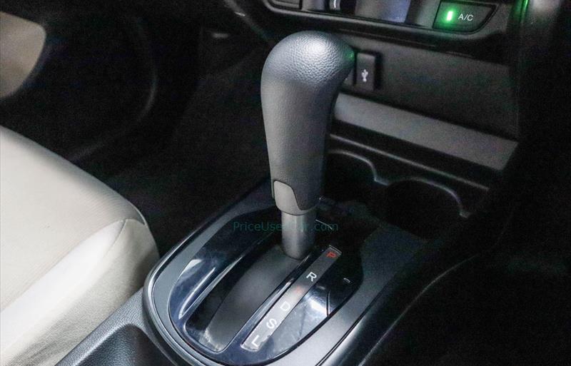 ขายรถเก๋งมือสอง-honda-ฮอนด้า-city-ซิตี้-รถปี2016-รหัส71908-b50615a5.jpg ขายรถเก๋งมือสอง-honda-ฮอนด้า-city-ซิตี้-รถปี2016-รหัส71908-b50615a5.jpg