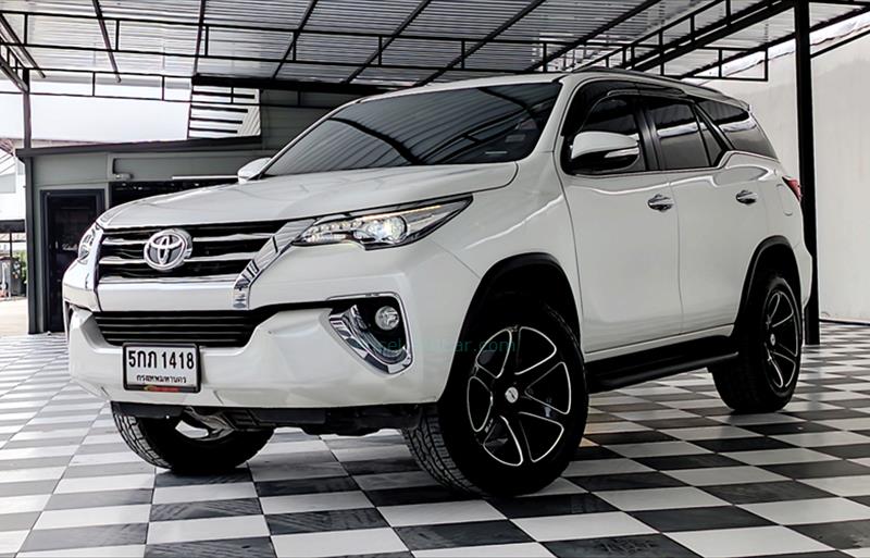รถ SUV มือสอง  TOYOTA FORTUNER 2.4 V รถปี2016