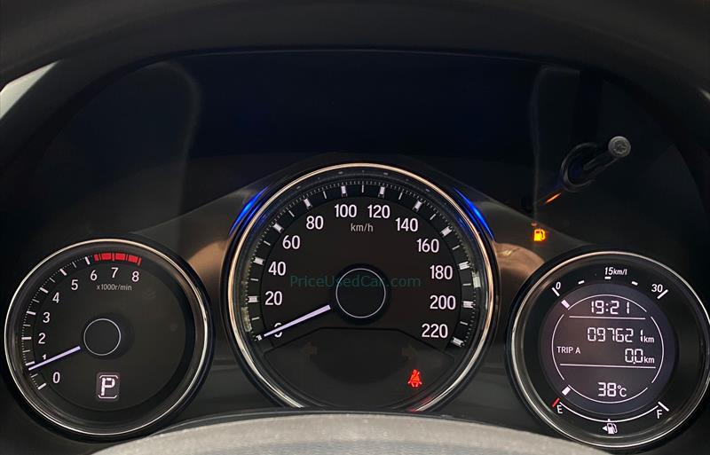 ขายรถเก๋งมือสอง-honda-ฮอนด้า-city-ซิตี้-รถปี2017-รหัส71913-d88f4973.jpg ขายรถเก๋งมือสอง-honda-ฮอนด้า-city-ซิตี้-รถปี2017-รหัส71913-d88f4973.jpg