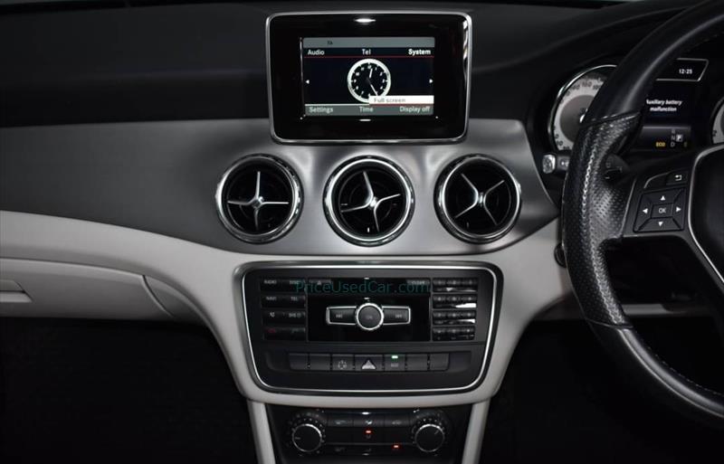 ขายรถ-suv-มือสอง-mercedes-benz-เมอร์เซเดสเบนซ์-gla-200-จีแอลเอ200-รถปี2014-รหัส71964-01cf197f.jpeg ขายรถ-suv-มือสอง-mercedes-benz-เมอร์เซเดสเบนซ์-gla-200-จีแอลเอ200-รถปี2014-รหัส71964-01cf197f.jpeg
