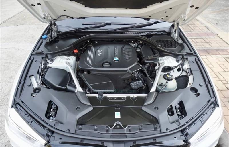 ขายรถเก๋งมือสอง-bmw-บีเอ็มดับบลิว-520d-ห้าสองศูนย์ดี-รถปี2019-รหัส71981-7f2833f6.jpeg ขายรถเก๋งมือสอง-bmw-บีเอ็มดับบลิว-520d-ห้าสองศูนย์ดี-รถปี2019-รหัส71981-7f2833f6.jpeg