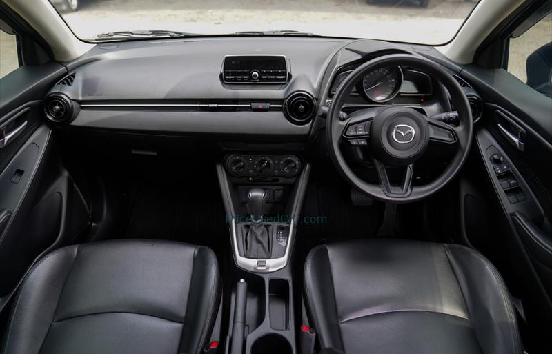 ขายรถเก๋งมือสอง-mazda-มาสด้า-2-สอง-รถปี2020-รหัส71983-082e545a.jpg ขายรถเก๋งมือสอง-mazda-มาสด้า-2-สอง-รถปี2020-รหัส71983-082e545a.jpg