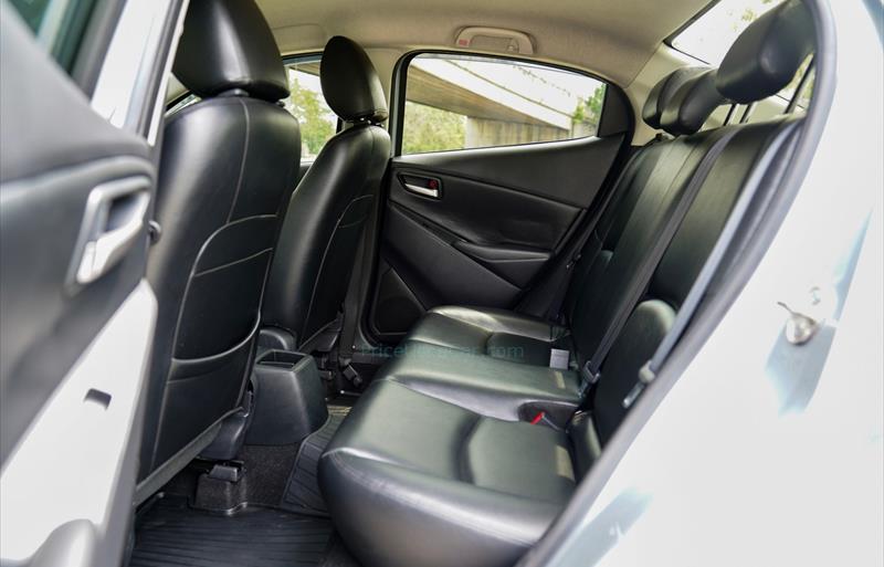 ขายรถเก๋งมือสอง-mazda-มาสด้า-2-สอง-รถปี2020-รหัส71983-ce191910.jpg ขายรถเก๋งมือสอง-mazda-มาสด้า-2-สอง-รถปี2020-รหัส71983-ce191910.jpg