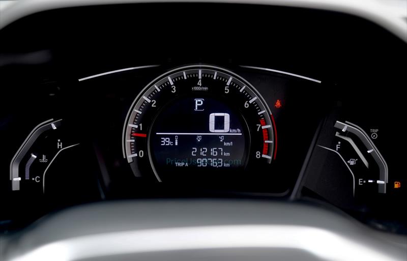 ขายรถเก๋งมือสอง-honda-ฮอนด้า-civic-ซีวิค-รถปี2016-รหัส71984-461894b7.jpg ขายรถเก๋งมือสอง-honda-ฮอนด้า-civic-ซีวิค-รถปี2016-รหัส71984-461894b7.jpg