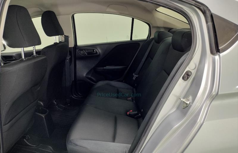 ขายรถเก๋งมือสอง-honda-ฮอนด้า-city-ซิตี้-รถปี2018-รหัส71994-250e98b4.jpg ขายรถเก๋งมือสอง-honda-ฮอนด้า-city-ซิตี้-รถปี2018-รหัส71994-250e98b4.jpg