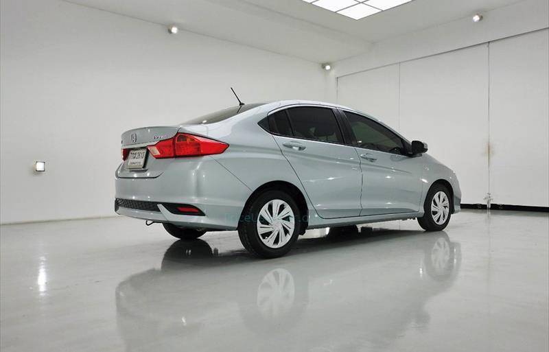ขายรถเก๋งมือสอง-honda-ฮอนด้า-city-ซิตี้-รถปี2018-รหัส71994-d286d8ba.jpg ขายรถเก๋งมือสอง-honda-ฮอนด้า-city-ซิตี้-รถปี2018-รหัส71994-d286d8ba.jpg
