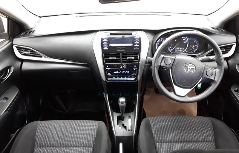 ขายรถเก๋งมือสอง-toyota-โตโยต้า-yaris-ativ-ยาริส-เอทิฟ-รถปี2018-รหัส71998-3d240370.jpg ขายรถเก๋งมือสอง-toyota-โตโยต้า-yaris-ativ-ยาริส-เอทิฟ-รถปี2018-รหัส71998-3d240370.jpg