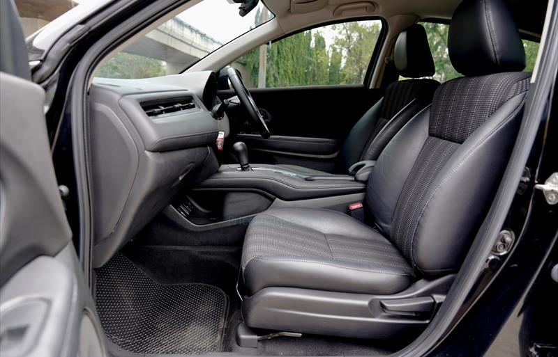 ขายรถ-suv-มือสอง-honda-ฮอนด้า-hr-v-เอชอาร์วี-รถปี2015-รหัส72002-a2cd7ce3.jpg ขายรถ-suv-มือสอง-honda-ฮอนด้า-hr-v-เอชอาร์วี-รถปี2015-รหัส72002-a2cd7ce3.jpg