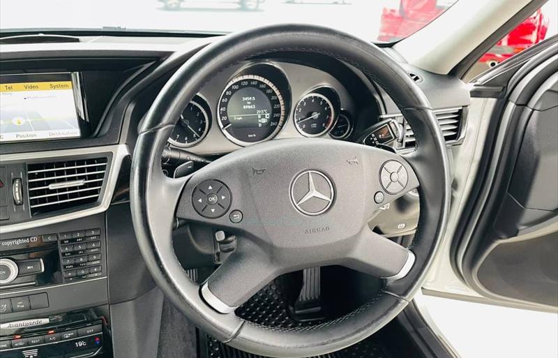 ขายรถเก๋งมือสอง-mercedes-benz-เมอร์เซเดสเบนซ์-e300-อีสามศูนย์ศูนย์-รถปี2010-รหัส72014-4bd5951b.jpg ขายรถเก๋งมือสอง-mercedes-benz-เมอร์เซเดสเบนซ์-e300-อีสามศูนย์ศูนย์-รถปี2010-รหัส72014-4bd5951b.jpg
