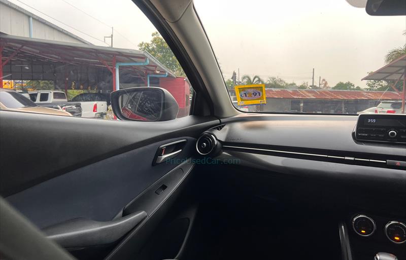 ขายรถเก๋งมือสอง-mazda-มาสด้า-2-สอง-รถปี2016-รหัส72057-5ae17941.jpg ขายรถเก๋งมือสอง-mazda-มาสด้า-2-สอง-รถปี2016-รหัส72057-5ae17941.jpg