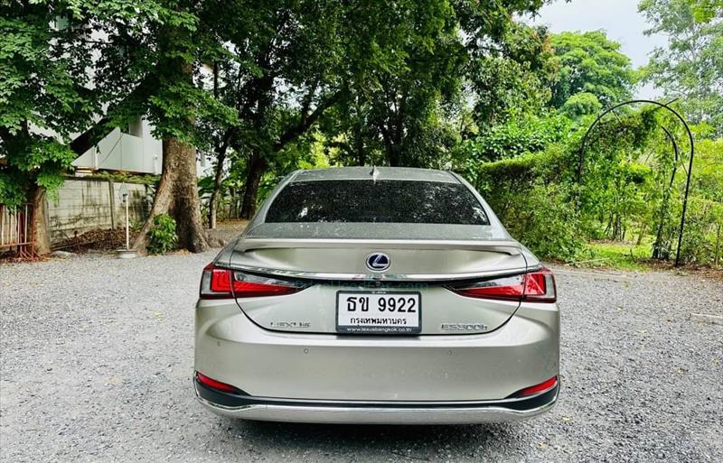 ขายรถเก๋งมือสอง lexus es300h รถปี2019 รหัส 72088 รูปที่2