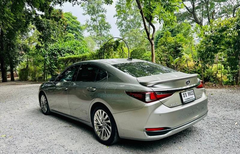 ขายรถเก๋งมือสอง lexus es300h รถปี2019 รหัส 72088 รูปที่3